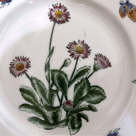 ORIENTAL ACCENT 10.5" Hand Painted Raised Daisies Butterflies Decorative Plate - Picture 3 of 15